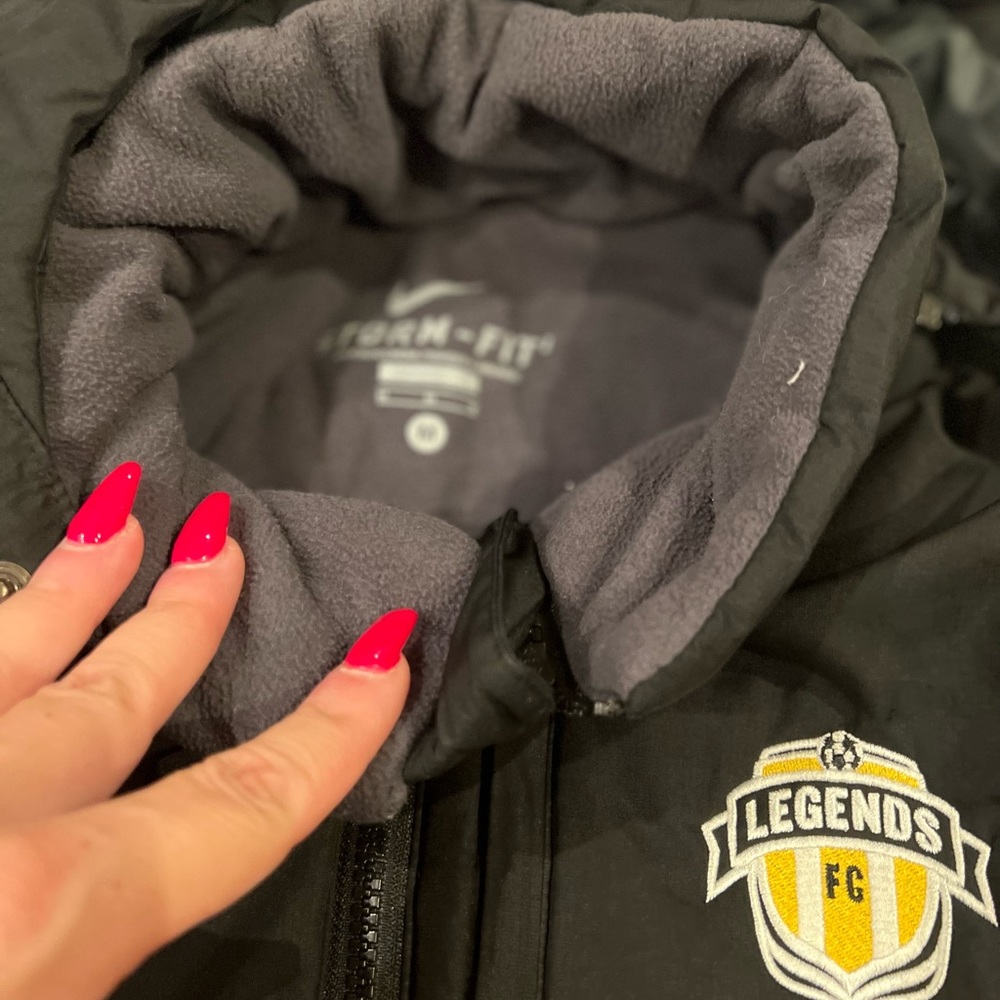 Nike Legends Athletic Mens Light Puffer